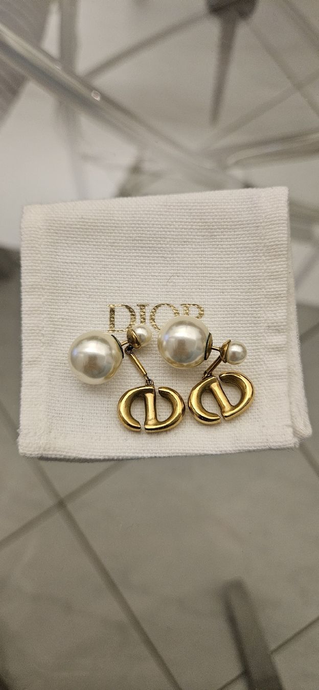 Dior Orecchini pendenti & Orecchini a lobo: Dior Perlen Ohrringe – Usato da Zürich venduto da roc_sm7z