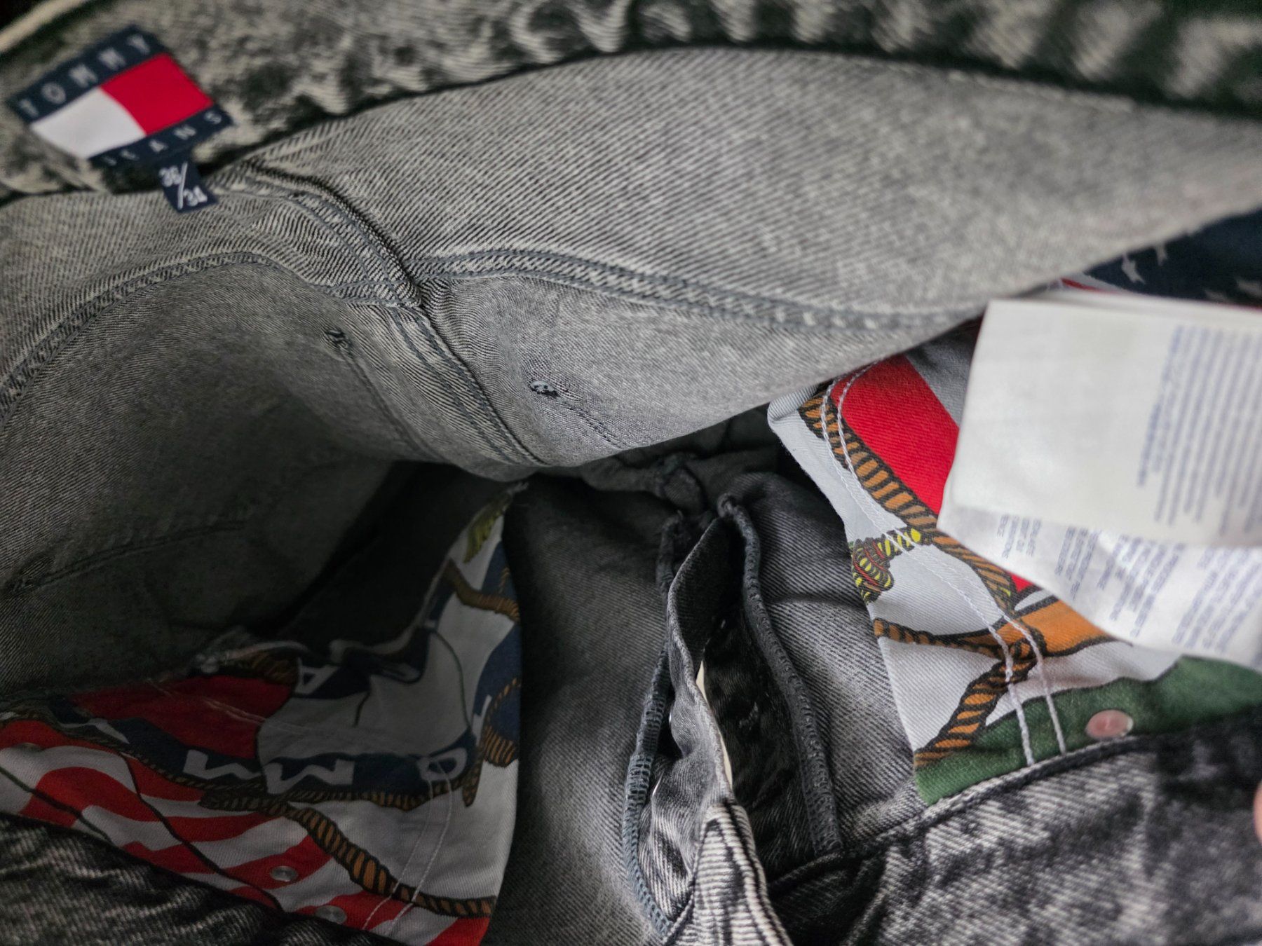 Tommy Hilfiger Jeans: Tommy Jeans "90s Classic Straight" – Gebraucht aus Winterthur von Karakartal90 4