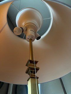 Lampen: Elegante Stehlampe, Lampenschirm Stoff – Gebraucht aus Küsnacht von a.rochat 1