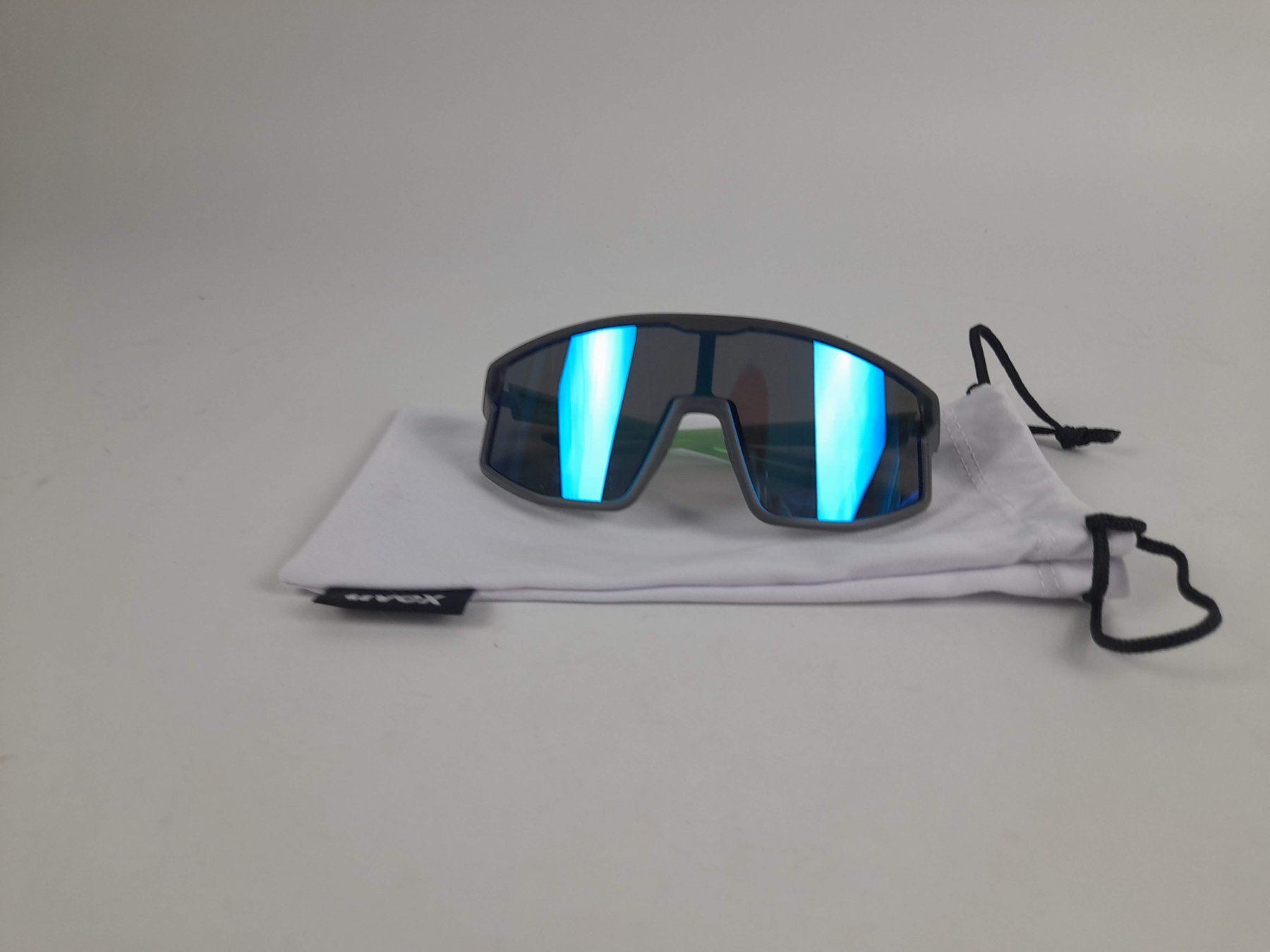 Uvex Brillen & Gläser: UVEX Sonnenbrille Skyryse jr. – Neu (gemäss Beschreibung) aus Liebefeld von Restwert_Liebefeld 1