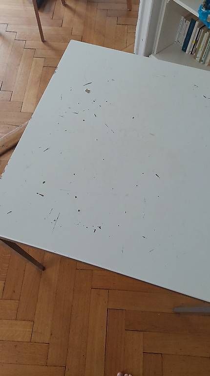 Ikea Tische: Table à donner – Gebraucht aus Prilly von July04 2
