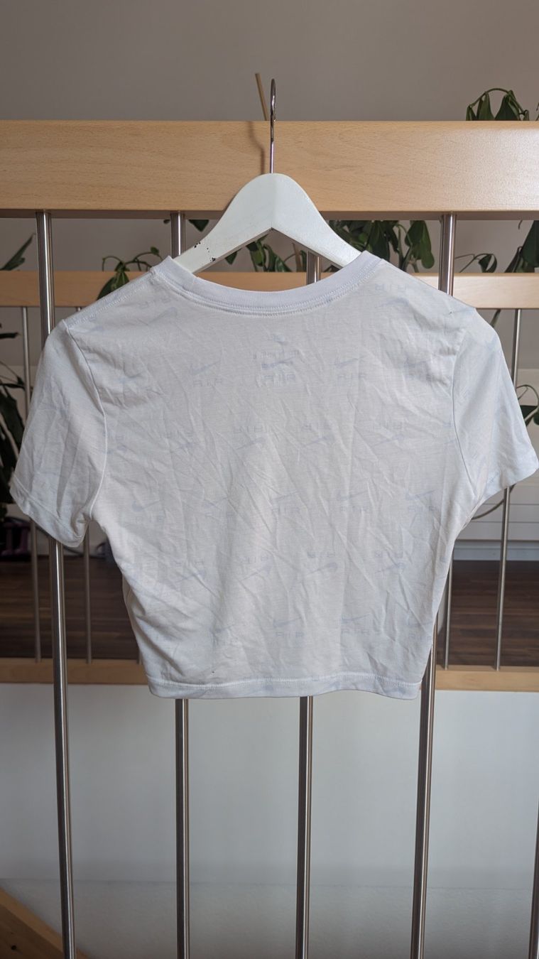 Nike T-shirts: Nike Tee Slim fit, Grösse M – D'occasion à Zürich par DebsBre