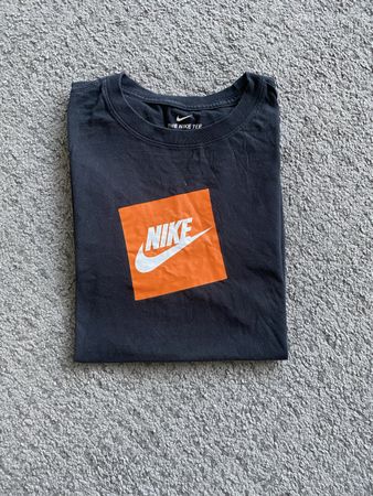 T-shirt Nike Noir, taille M, pour homme. État impeccable! (5