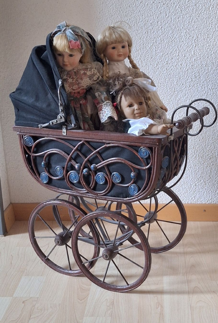 Puppenwagen: Puppenwagen  – Gebraucht aus Küssnacht am Rigi von Sulrich1