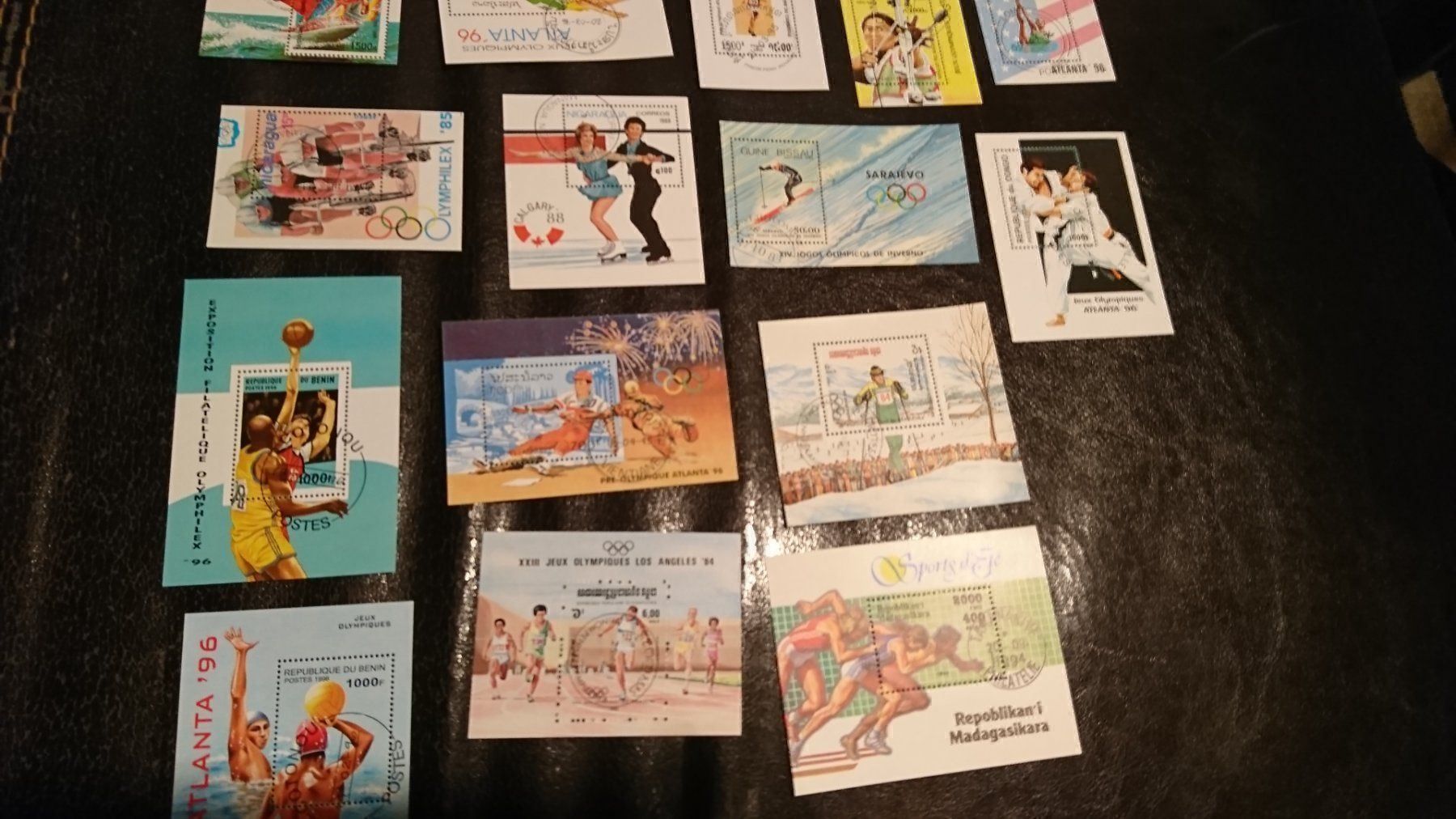 Tous les timbres: 20 verschiedene Blocks Olympische Spiele – D'occasion à Remetschwil par Hofiii