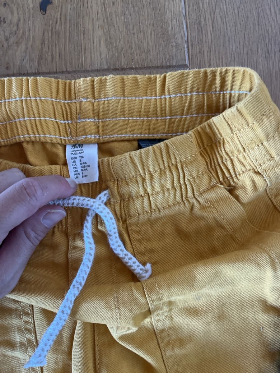 Kleiderpakete & -sets: Hosenpaket 134/140 – Gebraucht aus Balmberg von Berglihof 2