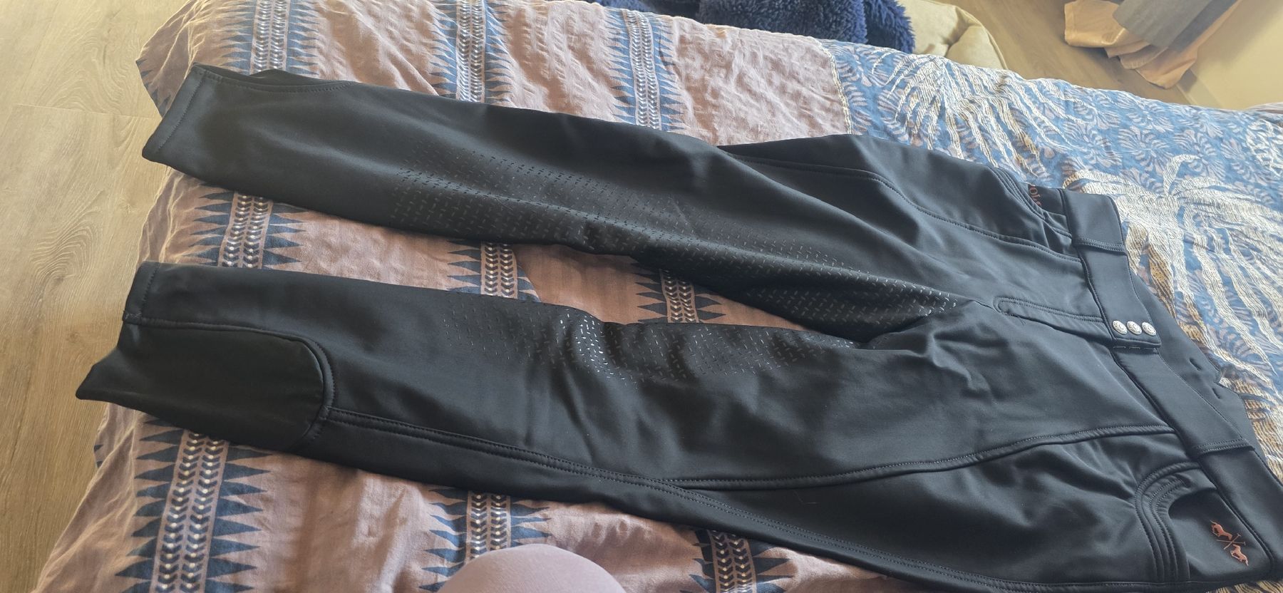 Hosen: Schwarze Softshell Vollbesatz-Reithose gr. 46, HV Polo – Neu (gemäss Beschreibung) aus Sumiswald von Andrealein92