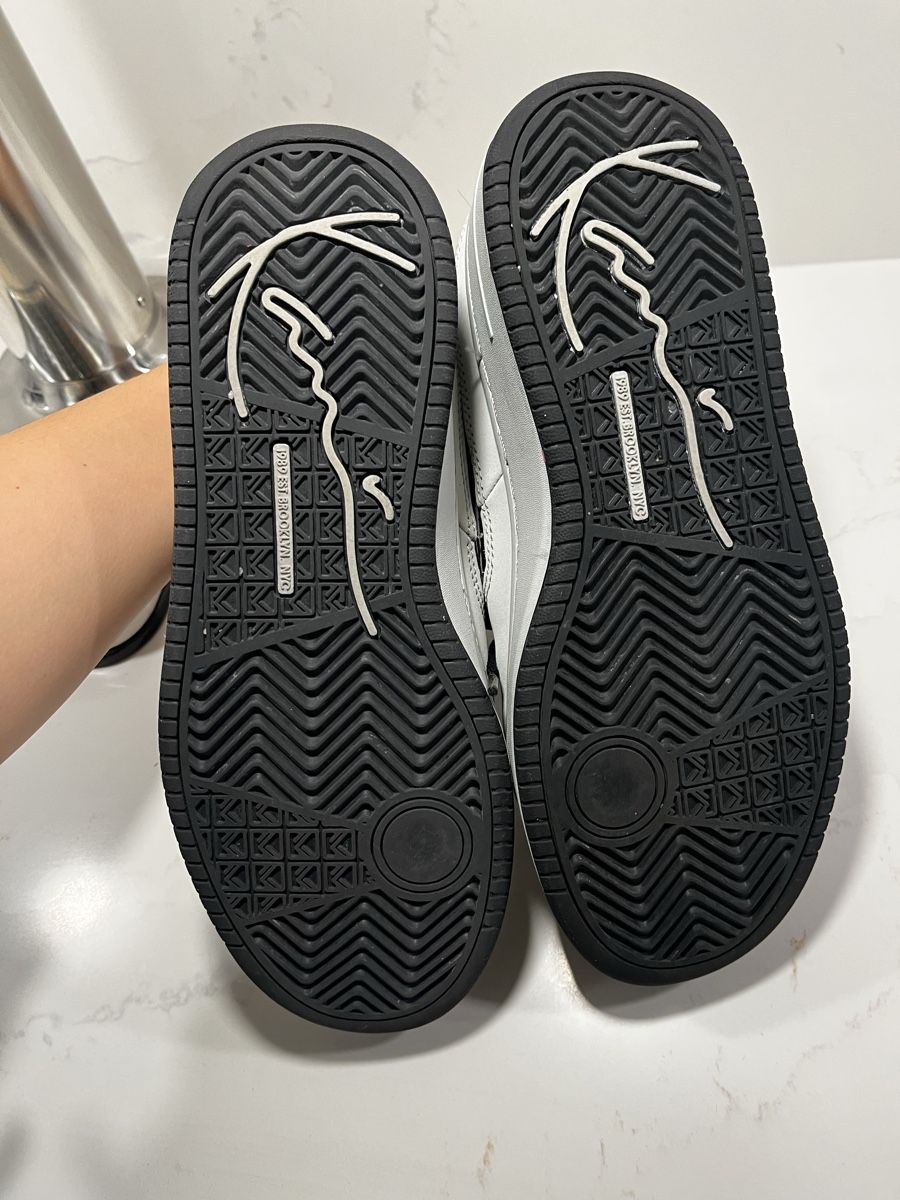 Scarpe da uomo: Karl Kani Schuhe grau Gr. 41 – Usato da Hinwil venduto da dire07 3