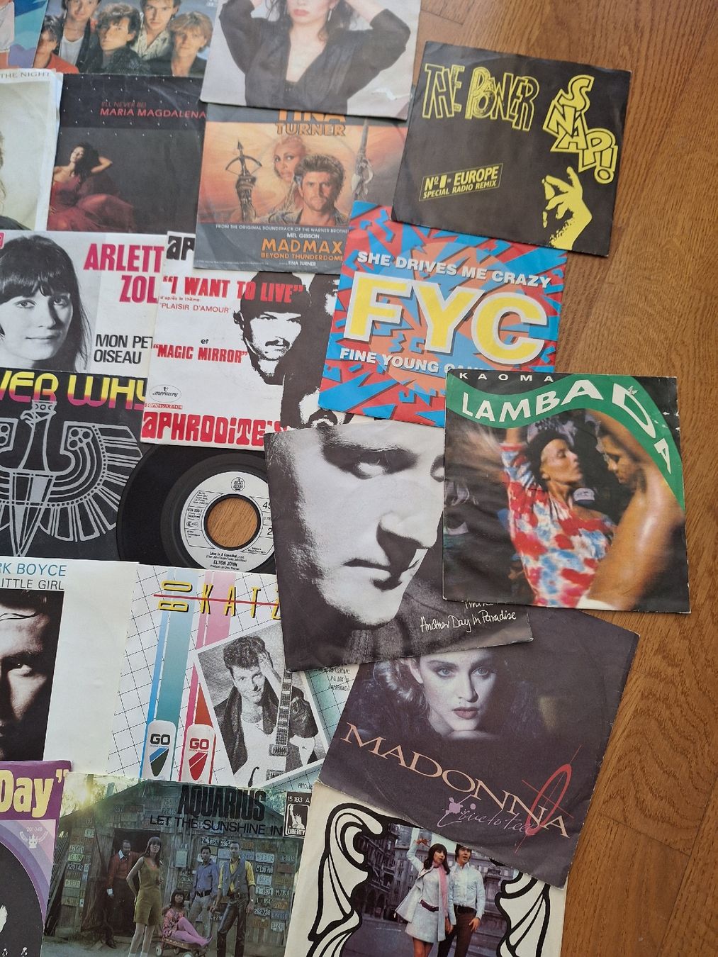 Dischi in vinile: Lot important de 45 tours – Usato da Genolier venduto da Antoine30 5