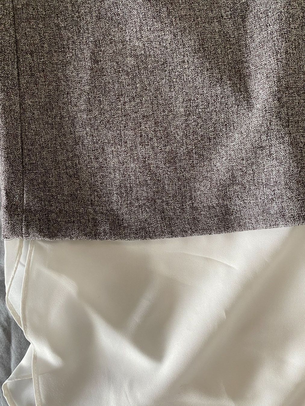 Vestiti: Kleid Damen Gr.S grau – Usato da Duebendorf venduto da Alexandertreyer 6
