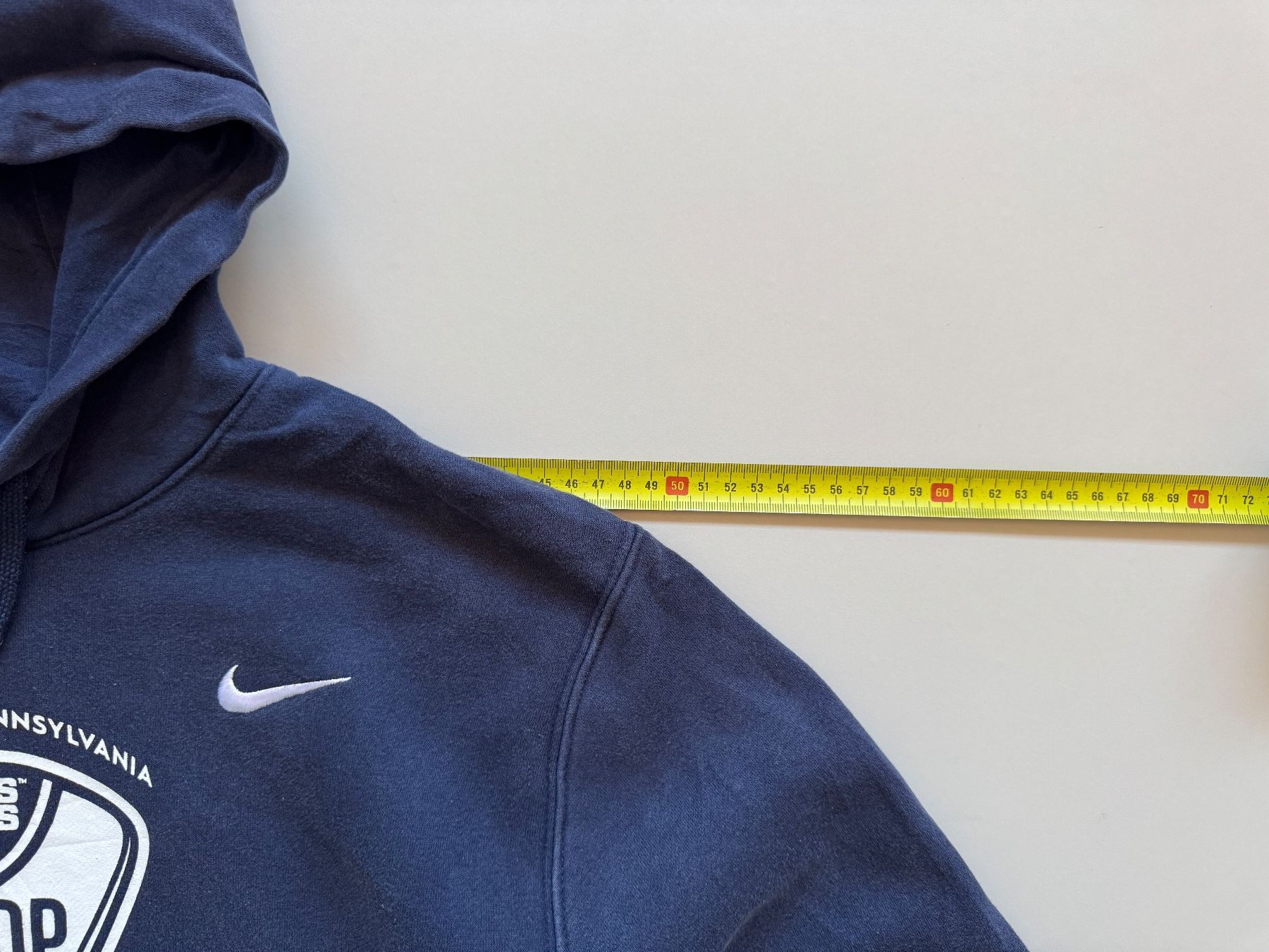 Nike Maglioni & Felpe: Nike Sweatshirt hoodie pullover Size S embroidered logo – Usato da Neuchâtel venduto da _Easy_to_Find_ 3