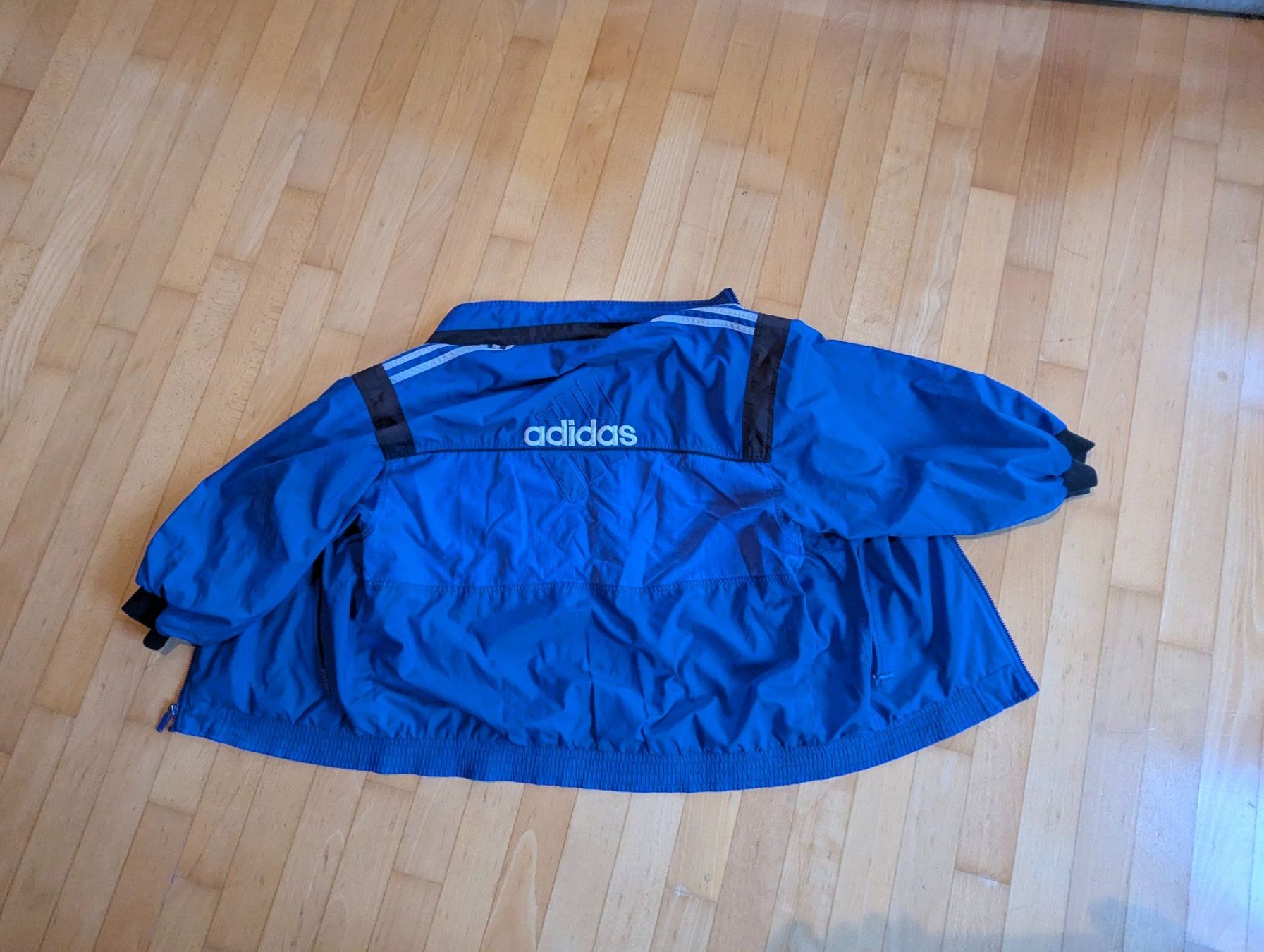 Adidas Giacche: Trainerjacke Adidas – Usato da Unterengstringen venduto da Olifant4 4