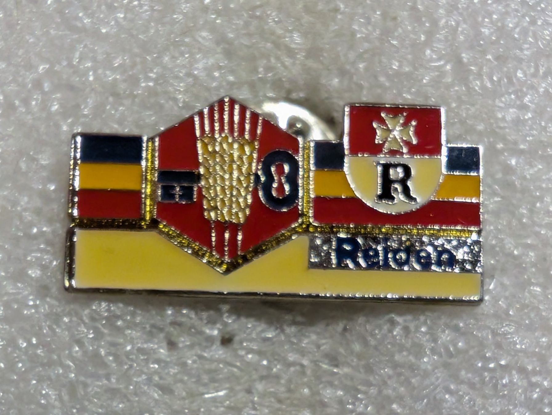 Plaketten & Abzeichen: Ansteckpin 155: Reiden – Gebraucht aus Oppligen von Pin-Fall-Shop