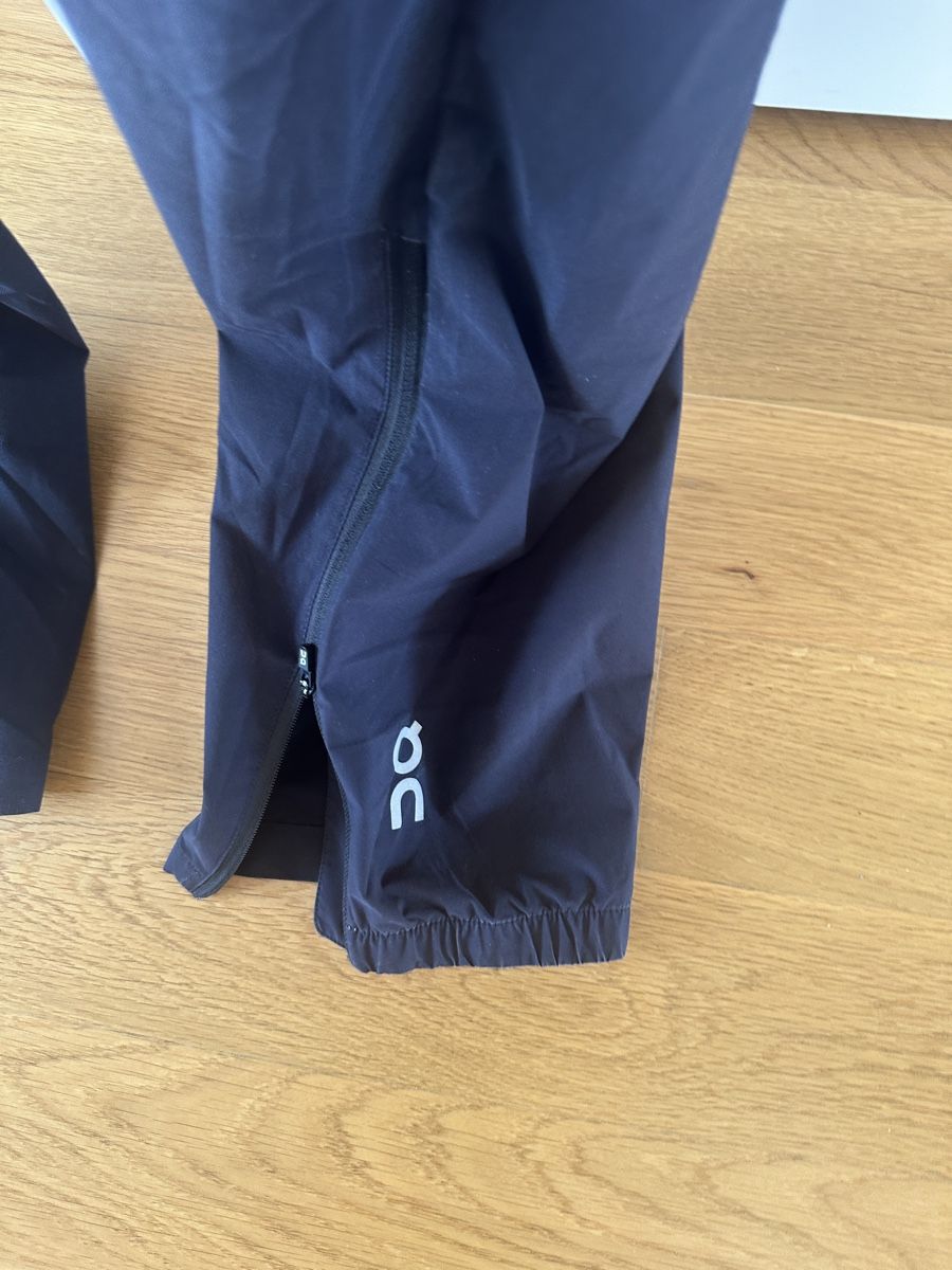 Pantaloni: On Running Core Pants Men's XL Black Swiss Engineering - Per – Usato da Zürich venduto da gel_8npg 2