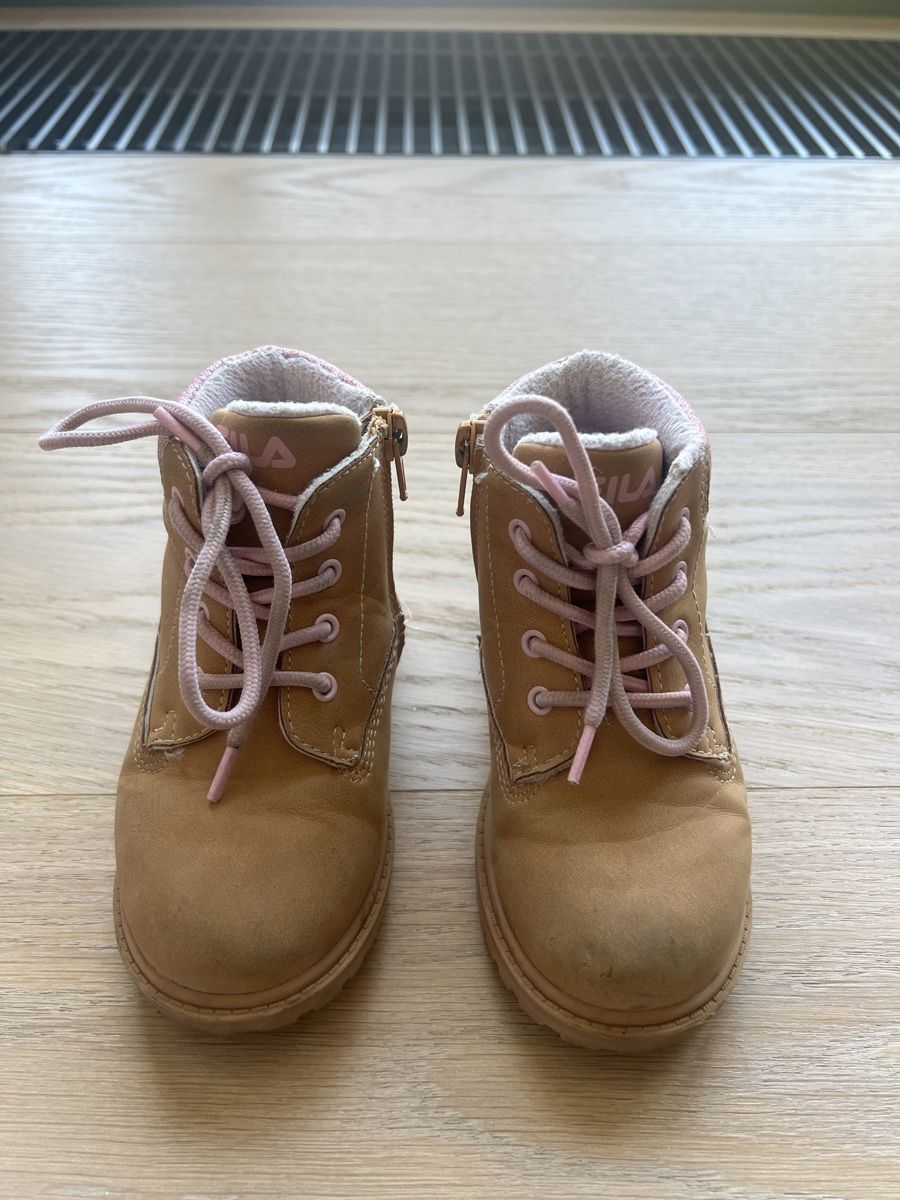 Scarpe per ragazzi: Scarponcini Fila – Usato da Ruvigliana venduto da lux_t2sb