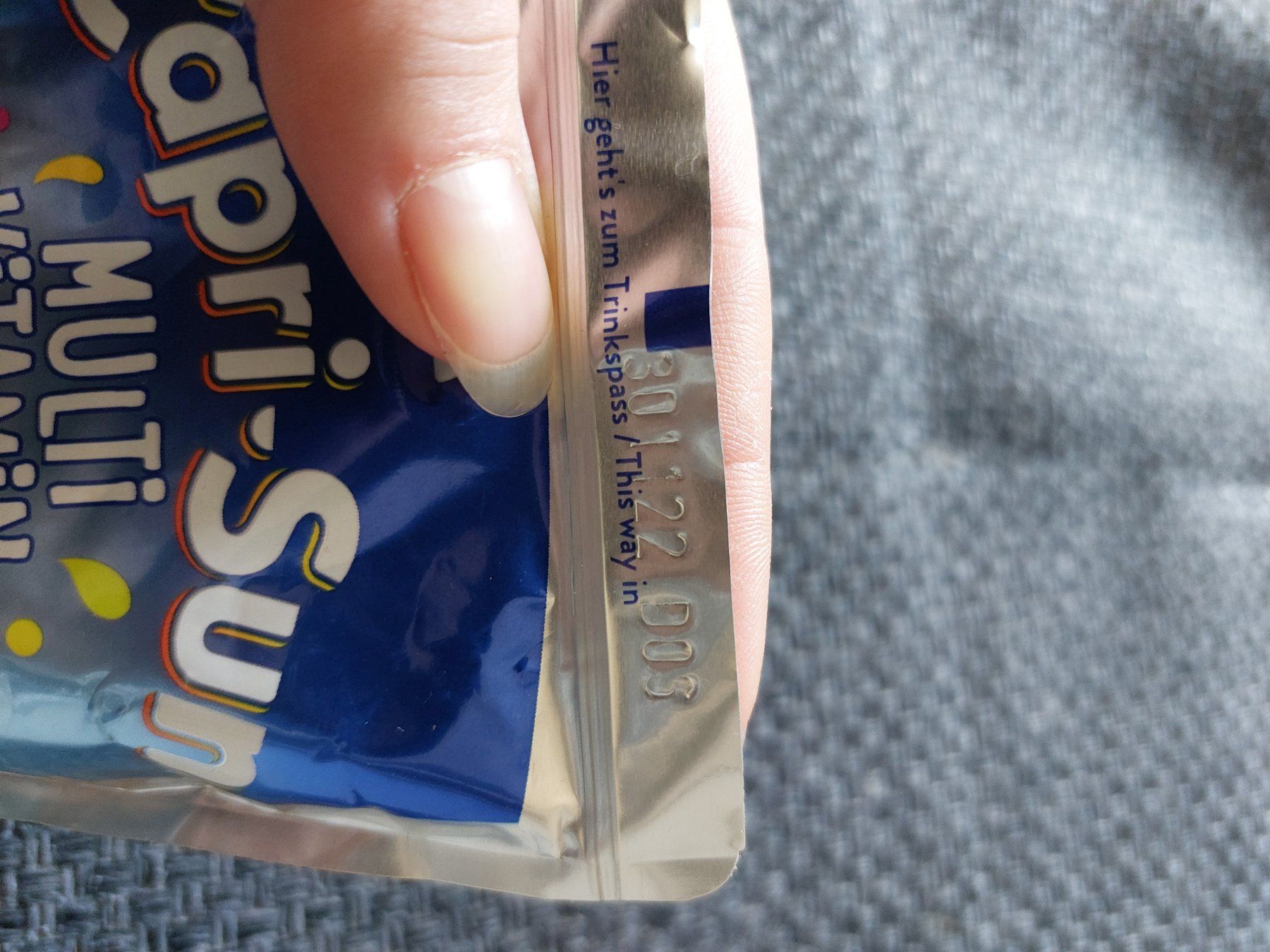 Lebensmittel & Spezialitäten: Capri-Sun mit Plastik Strohhalm – Neu und originalverpackt aus Gwatt (Thun) von B.D.999 2