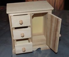 Mini armoire en bois, idéale pour chambre d'enfant 🧸 !