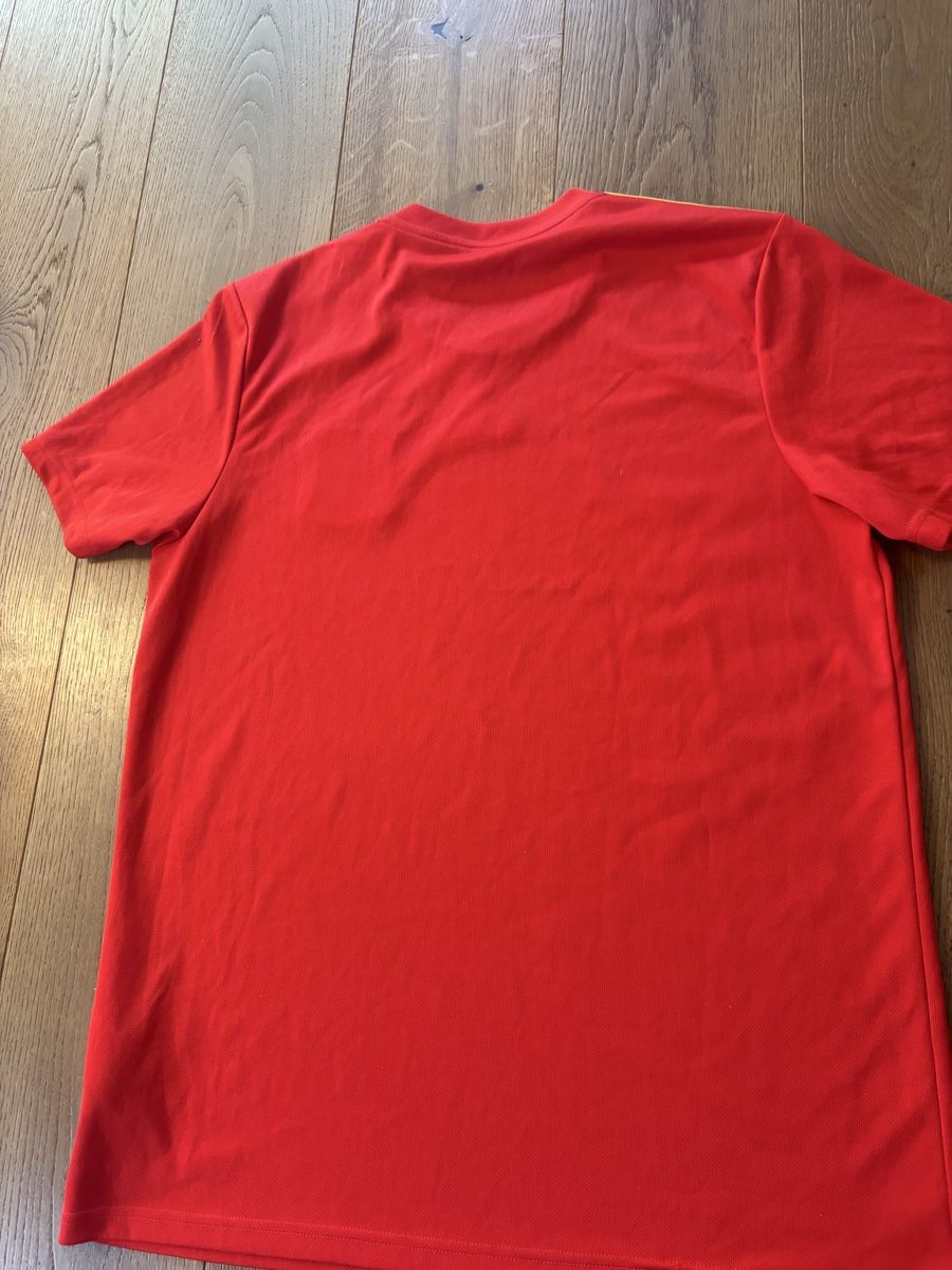 Leibchen & Hosen: Fussball Trikot Spanien  – Gebraucht aus Sissach von Urslu 2