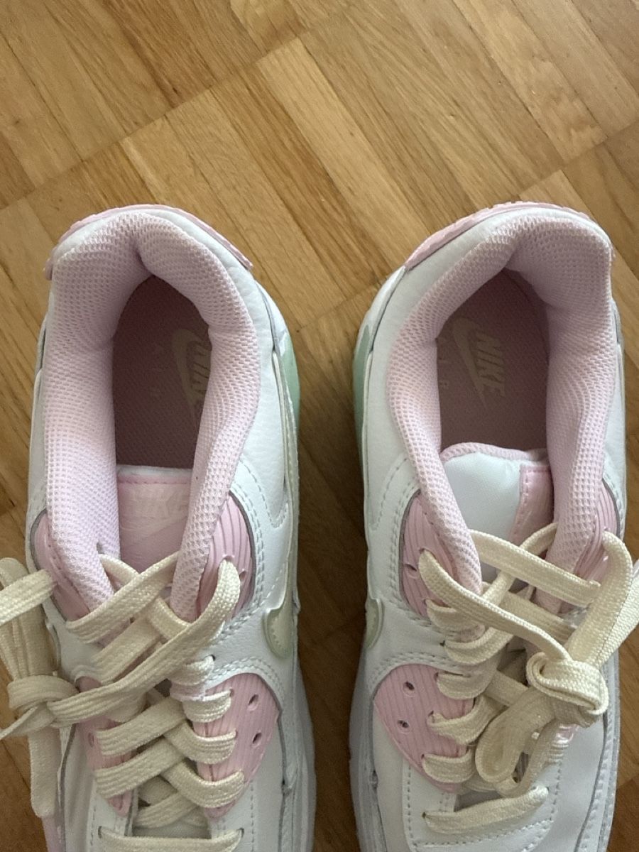 Nike Scarpe per ragazze: Nike Aur Max 90 neu original  – Nuovo e nell'imballaggio originale da Sisseln AG venduto da Gommibaerli87 1