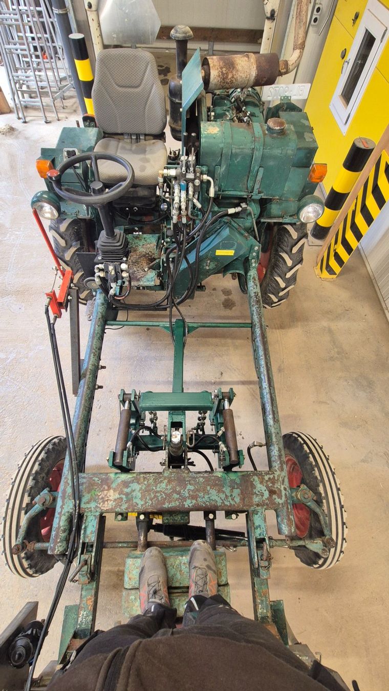 Trattori: Geräteträger/Hacktraktor Schneider GT40 – Usato da Oberwil BL venduto da adr_z5q6 7