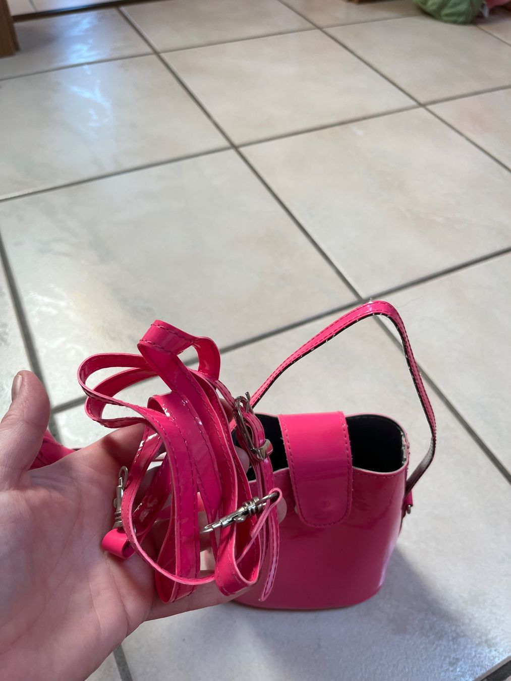 Sacs femmes: Petit sac arrosoir rose – D'occasion à Porrentruy par Madamebovary 2