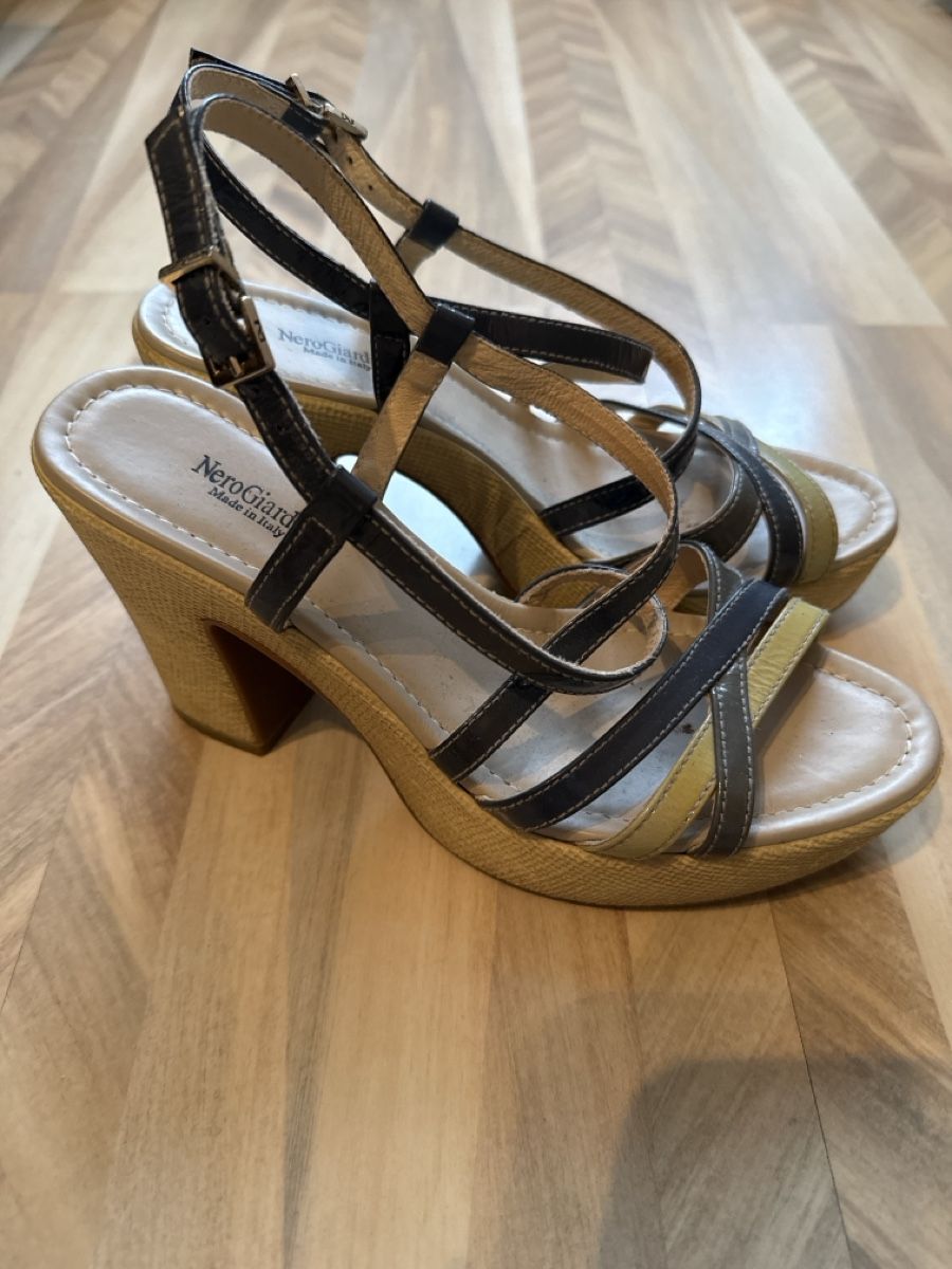 Damenschuhe: Sandale – Gebraucht aus Bülach von Mimpf 1