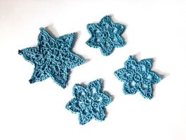 4 Sterne handgehäkelt blau neu Set