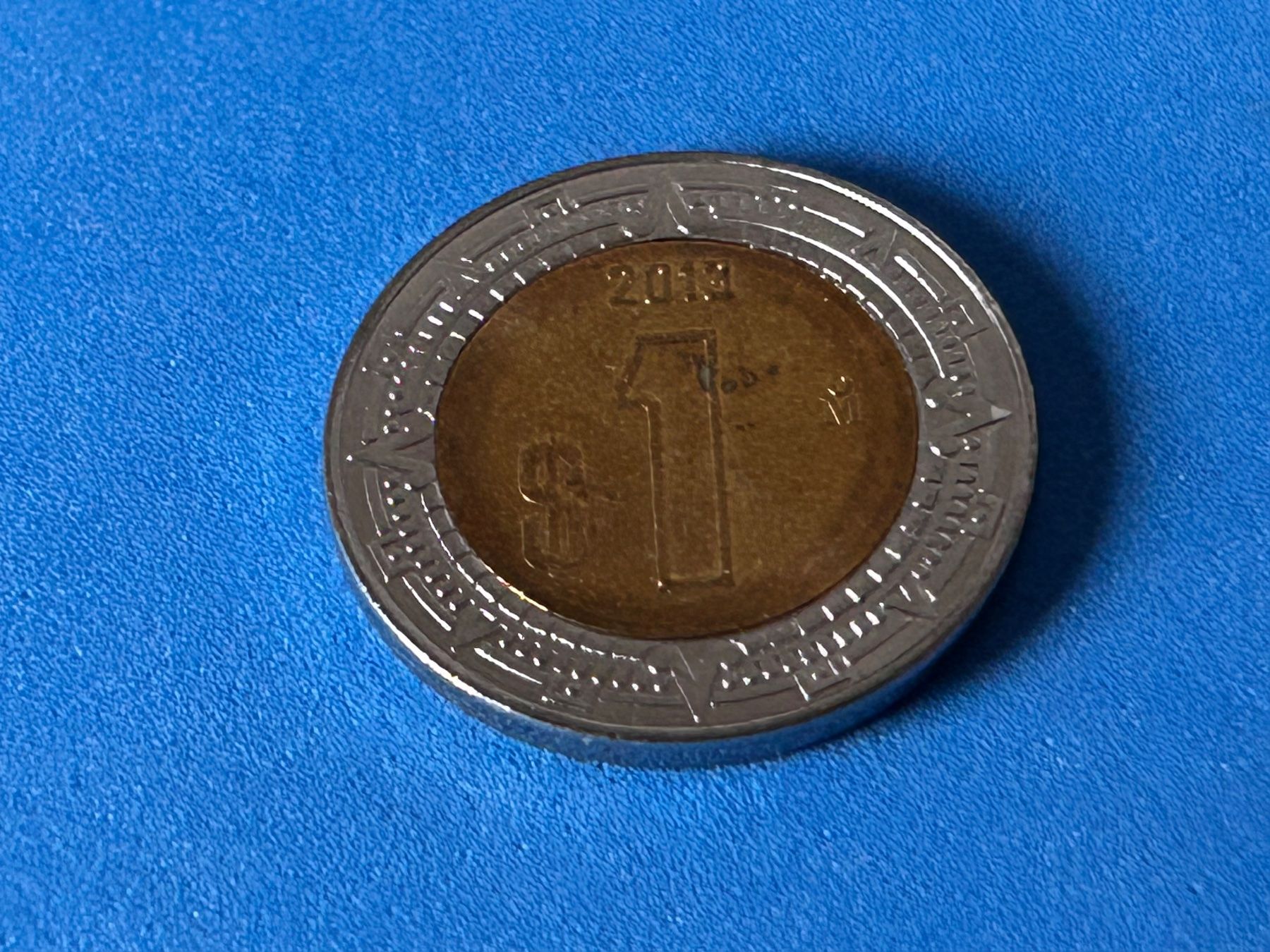 Tutti le monete: Mexico - 1 Peso 2013 – Usato da Corcelles NE venduto da AJKader 2