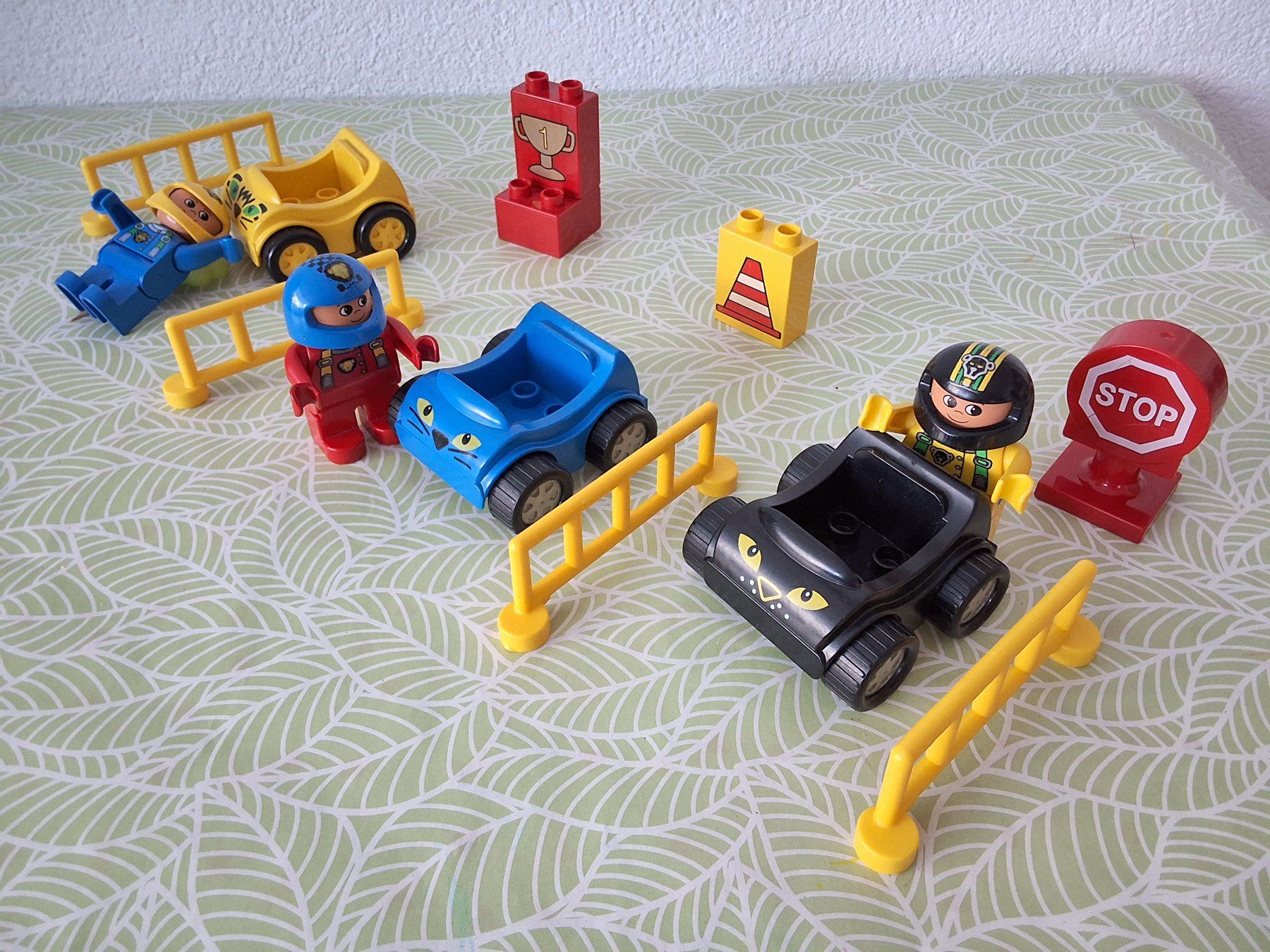 Lego Giocattoli: Lego Duplo Rennfahrer Trio – Usato da Liebefeld venduto da moony4blue 2