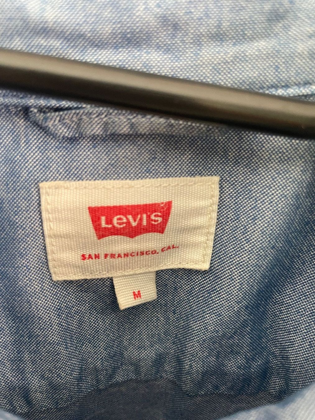 Levi's Camicie: Chemise Levi's bleu clair, taille M, comme neuve! Superbe. – Nuovo (secondo la descrizione) da Fribourg venduto da gde_gl9n 3