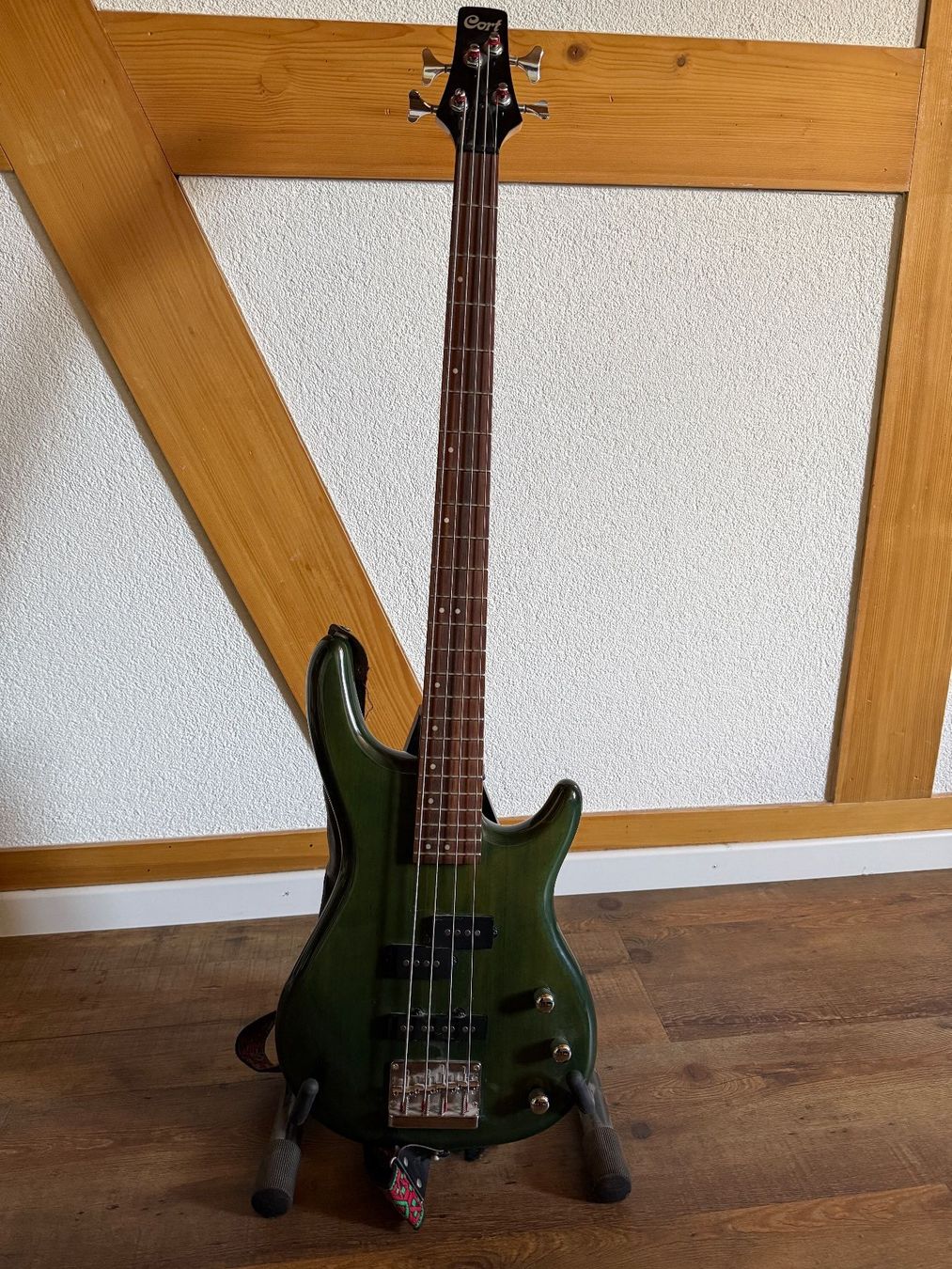 Cort Strumenti musicali: Cort E-bass – Usato da Längenbühl venduto da mar_m8w7
