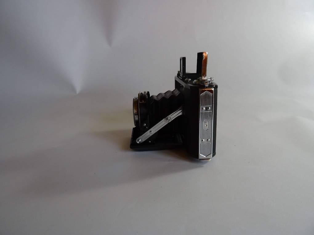 Fotocamera: Zeiss Ikon Kamera (gebraucht) – Usato da Hombrechtikon venduto da Fbaettig 2