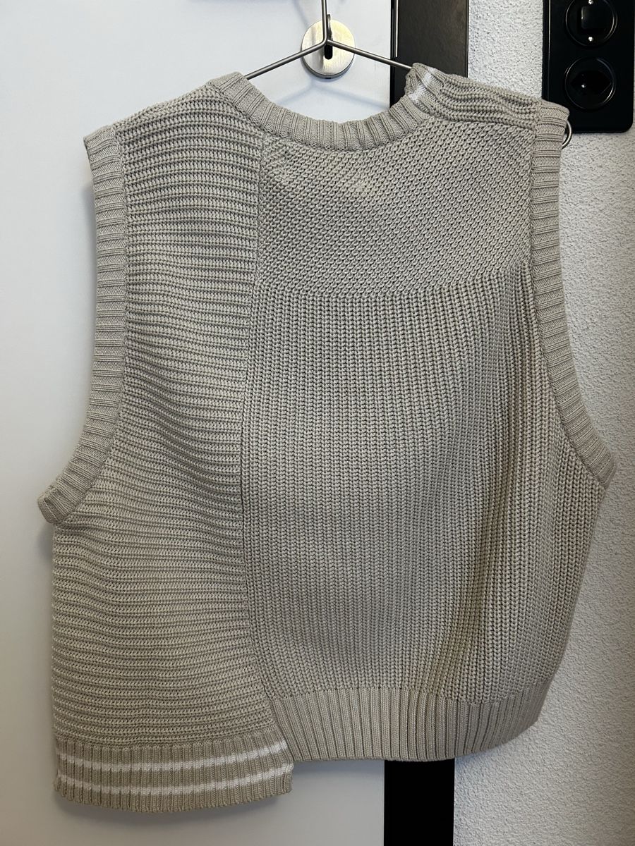 Maglioni & Felpe: OLA KALA - Knit Vest Beige – Usato da Dübendorf venduto da jonasbruellmann 1