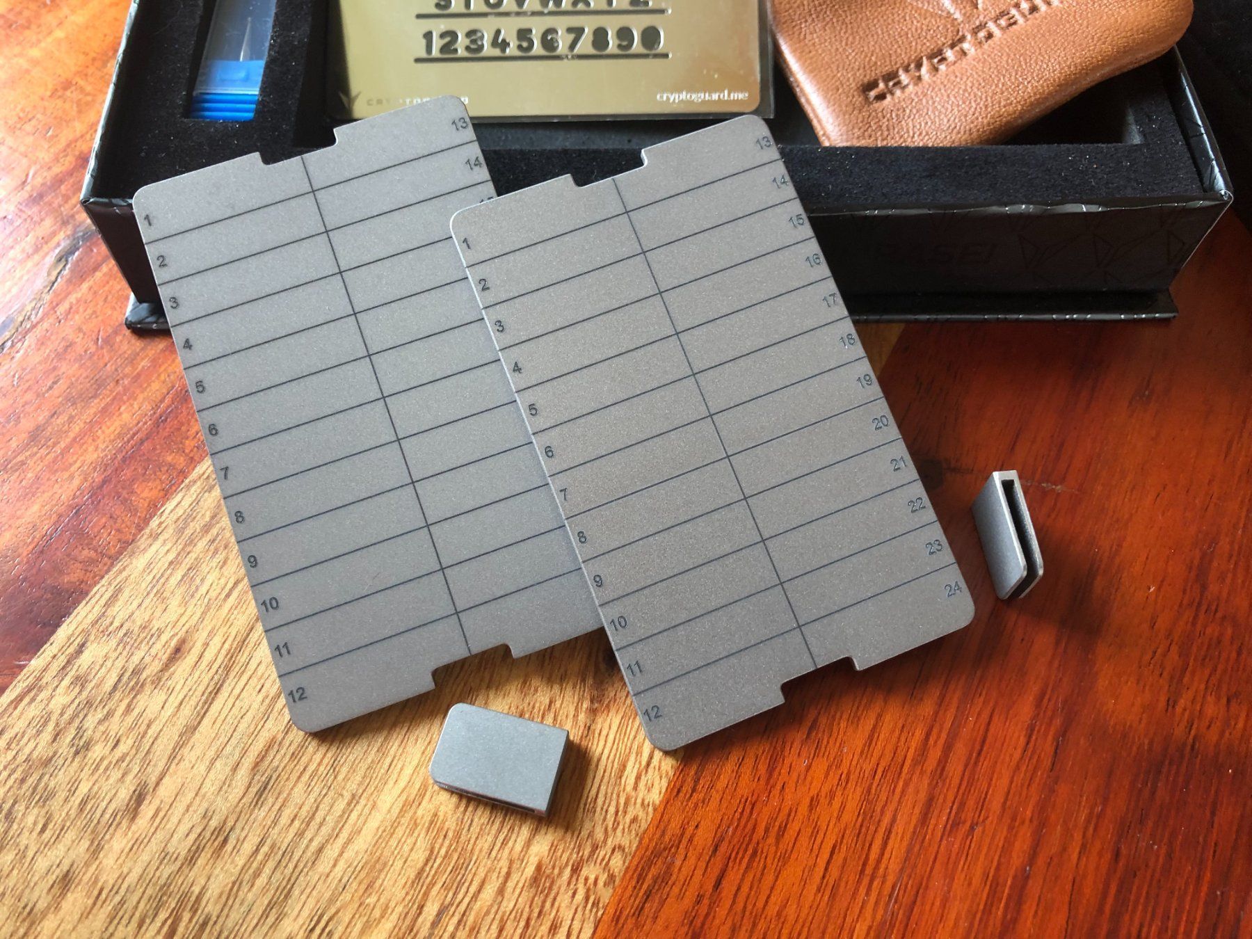 Coin Miner: Crypto Guard: Backup your private keys on Titanium ! (kit) – Nuovo e nell'imballaggio originale da Thun venduto da slicebice 3