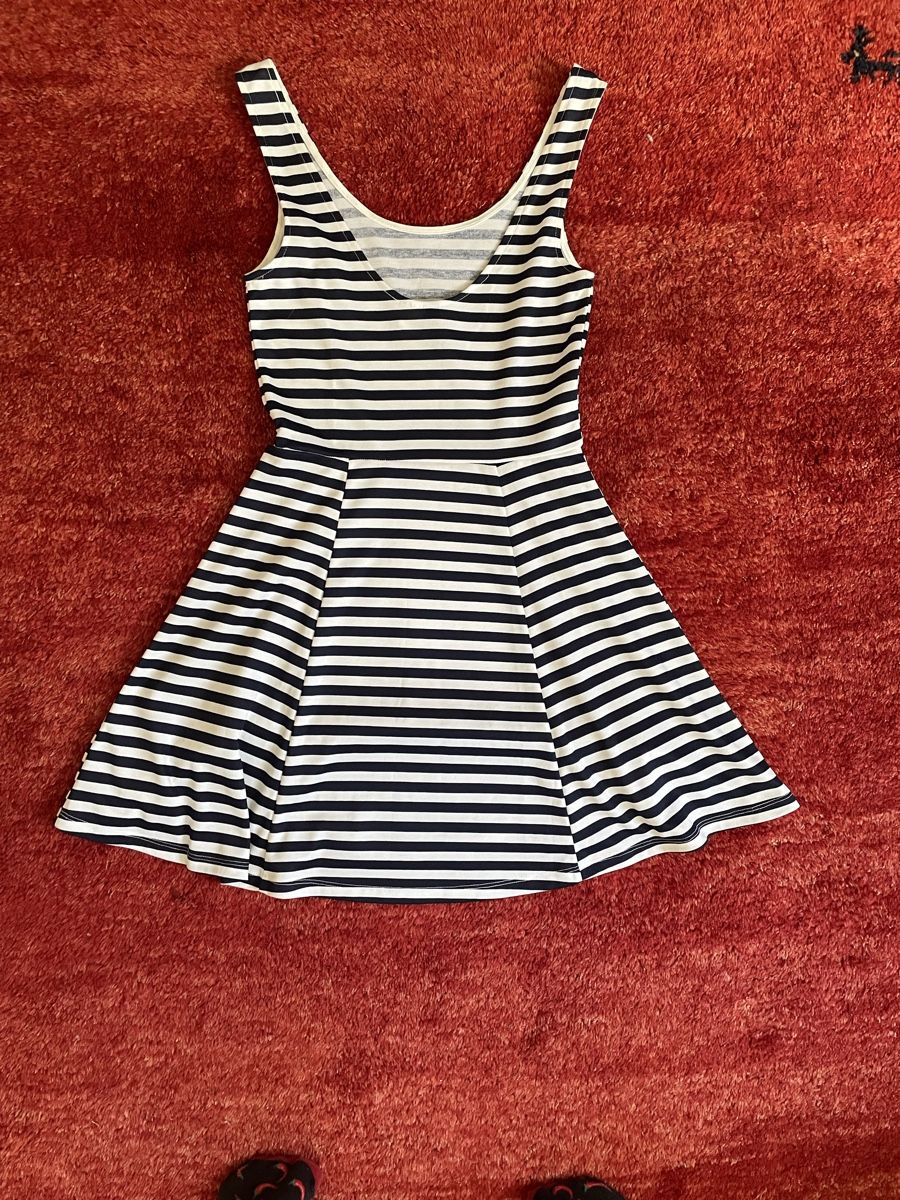 H&M Kleider: Sommerkleid – Neu (gemäss Beschreibung) aus Dittingen von nje_9nlt 1