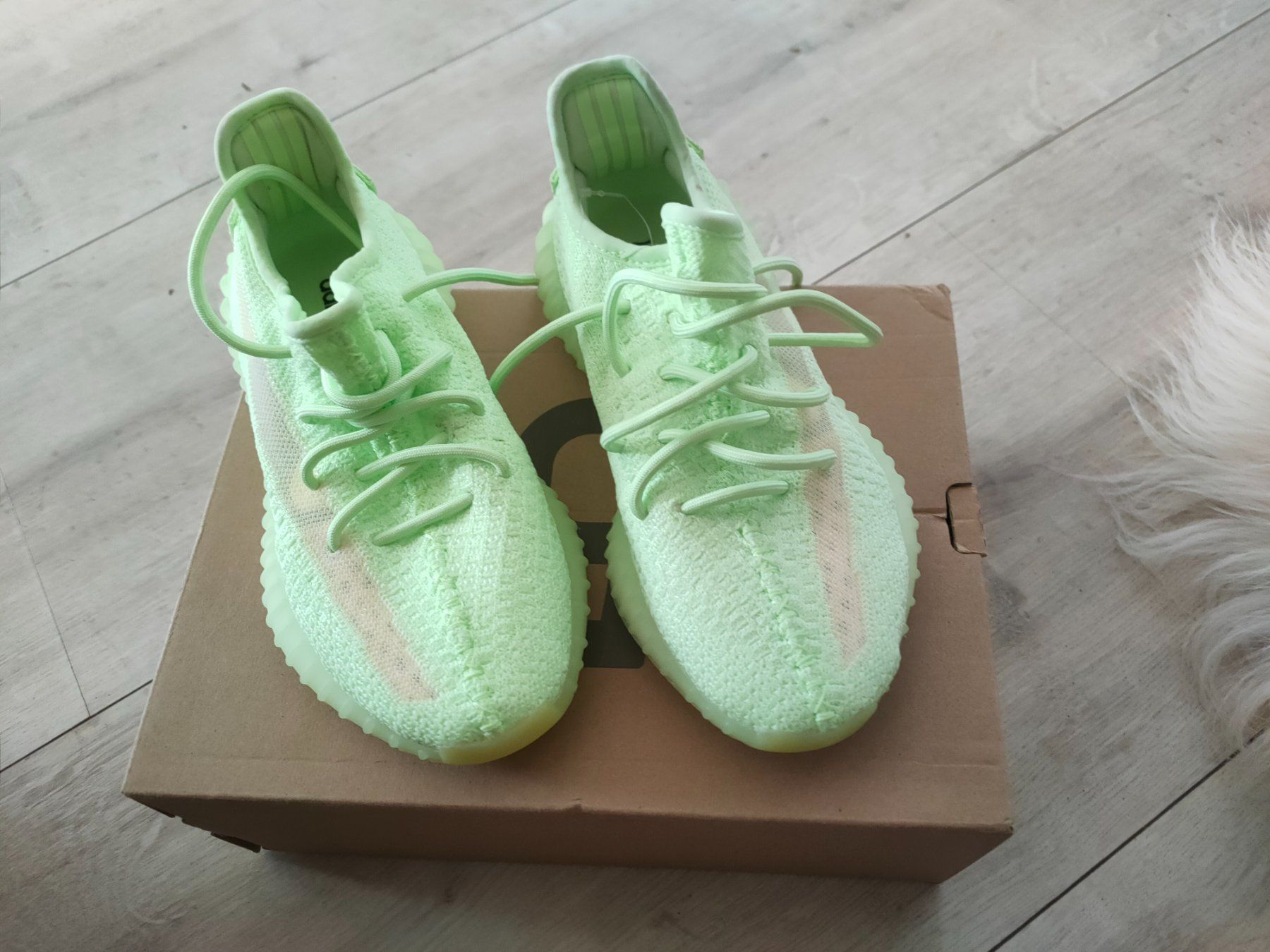 Adidas Scarpe da uomo: Yeezy Boost 350 V2 GID EG5293 Sneaker – Nuovo e nell'imballaggio originale da Roggwil TG venduto da Seele6 1