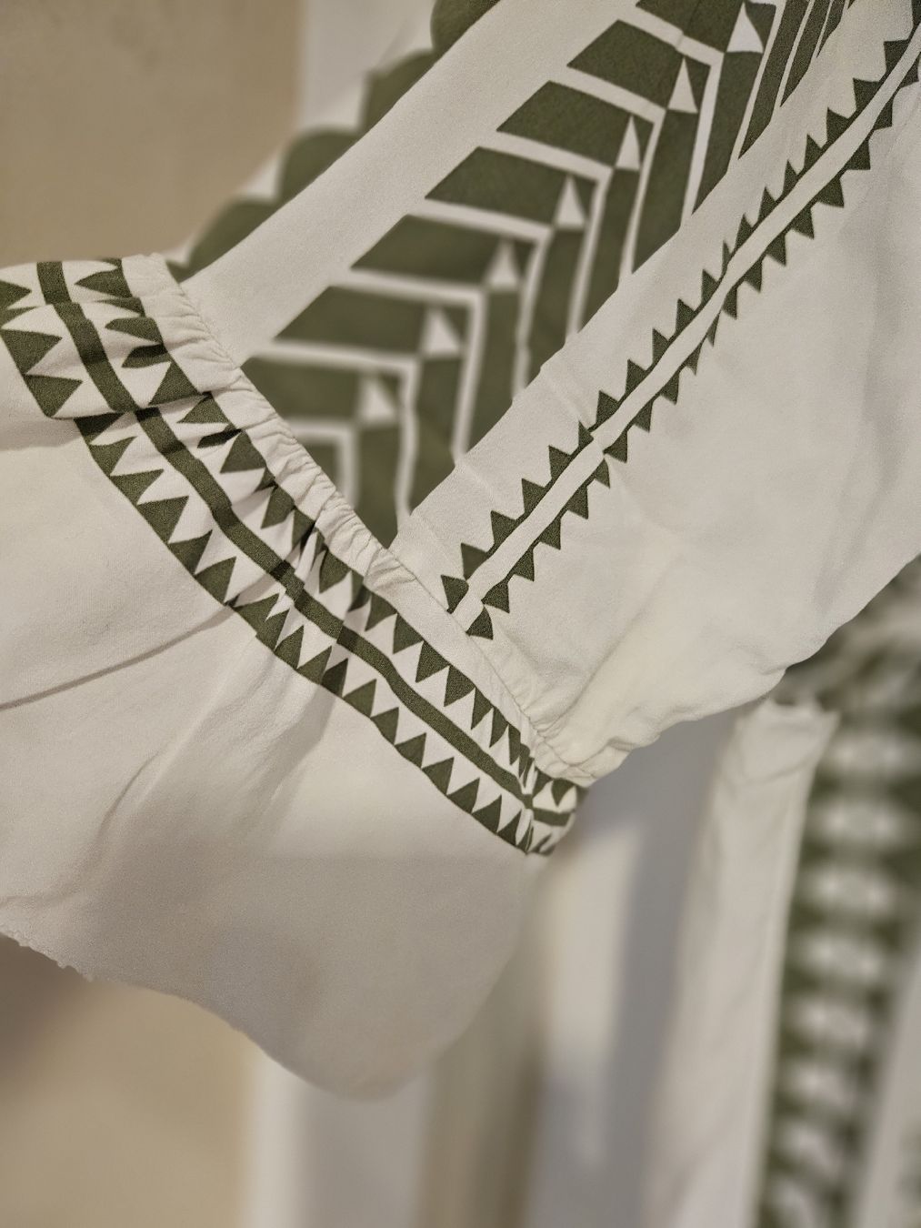 Vestiti: Sommerkleid /Freizeitkleid mit Muster, Made in Italy – Usato da Wohlen AG venduto da Colina 2