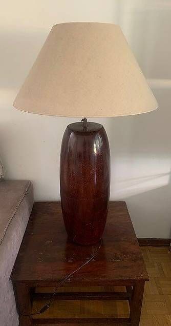 Lampade: Lampe en bois plaqué type acajou  – Usato da Genève venduto da Rohansuisse