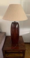 Lampe en bois plaqué type acajou 