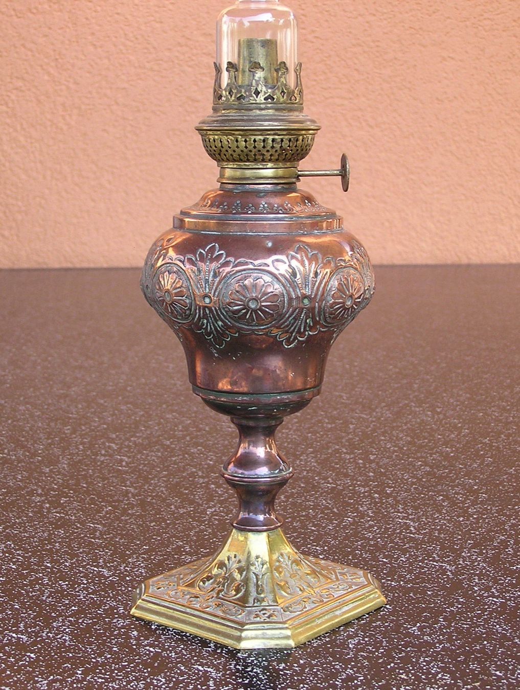 Lampen: ANTIKE PETROLEUMLAMPE PETROLLAMPE – Gebraucht aus Grenchen von Antique-hunter 1