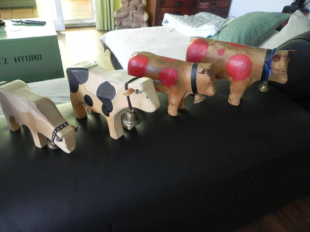 Handgefertigte Holzkuh Figur - Realistische Tierdekoration Für Wohnzimmer & Garten