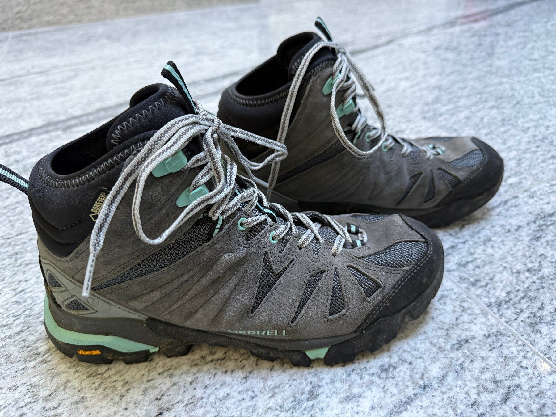 Merrell Damenschuhe: Wanderschuhe Merrell Gore-Tex, Grösse 40.5 – Gebraucht aus Flawil von Ddorian 1
