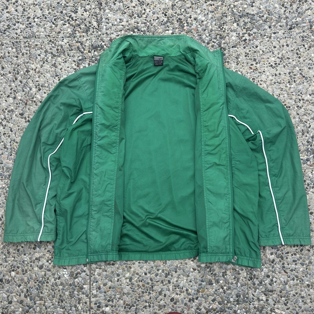 Nike Giacche: Vintage Nike Green Track Jacket – Usato da brent venduto da fukusapes 2