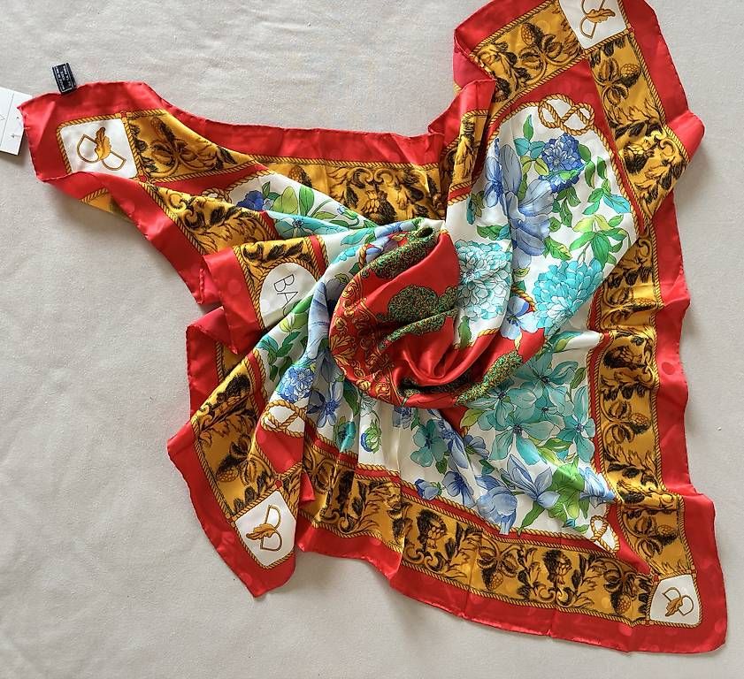 Foulard & Sciarpe: Seidenfoulard Basile – Usato da Pfungen venduto da Chris12345678 1