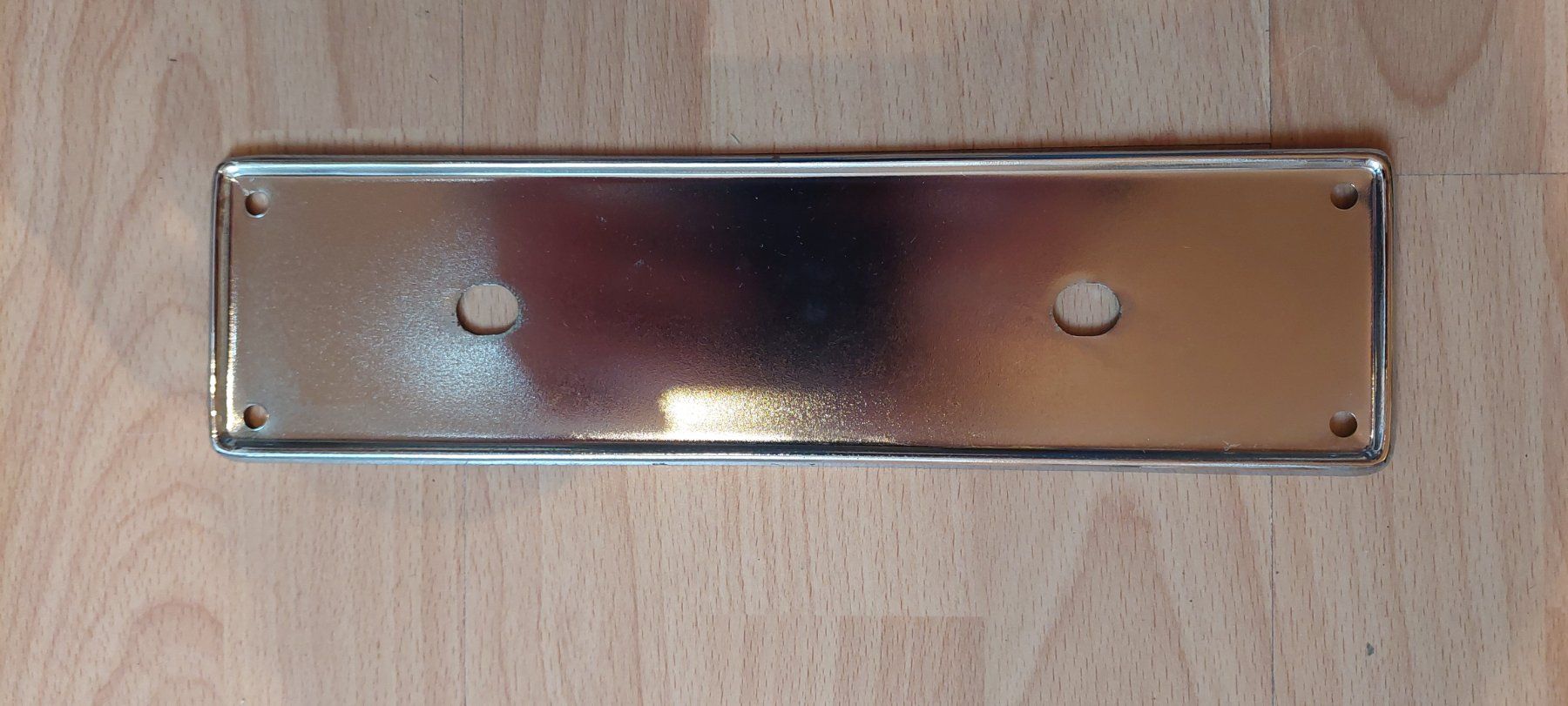 Accessori per altri veicoli: Verchromte Nummernschildhalterung Oldtimer – Usato da Zürich venduto da Mariaant