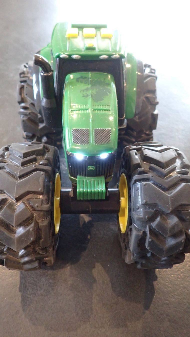 Spielzeuge: John Deere Traktor mit Anhänger – Gebraucht aus Koppigen von Steinbock032 1