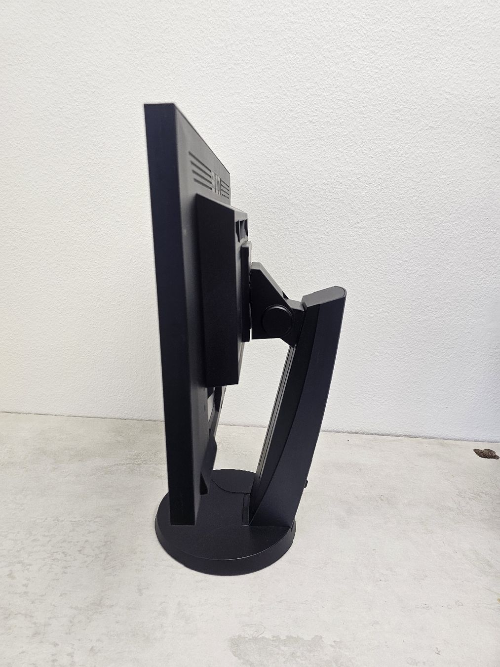 Eizo Monitor: FlexScan EV2216 W EIZO 22" FHD MONITOR  – Usato da SCHAFFHAUSEN venduto da Atami99 1