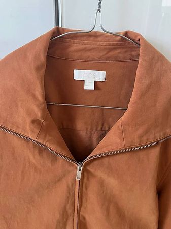 Braune Jacke (Herbst)