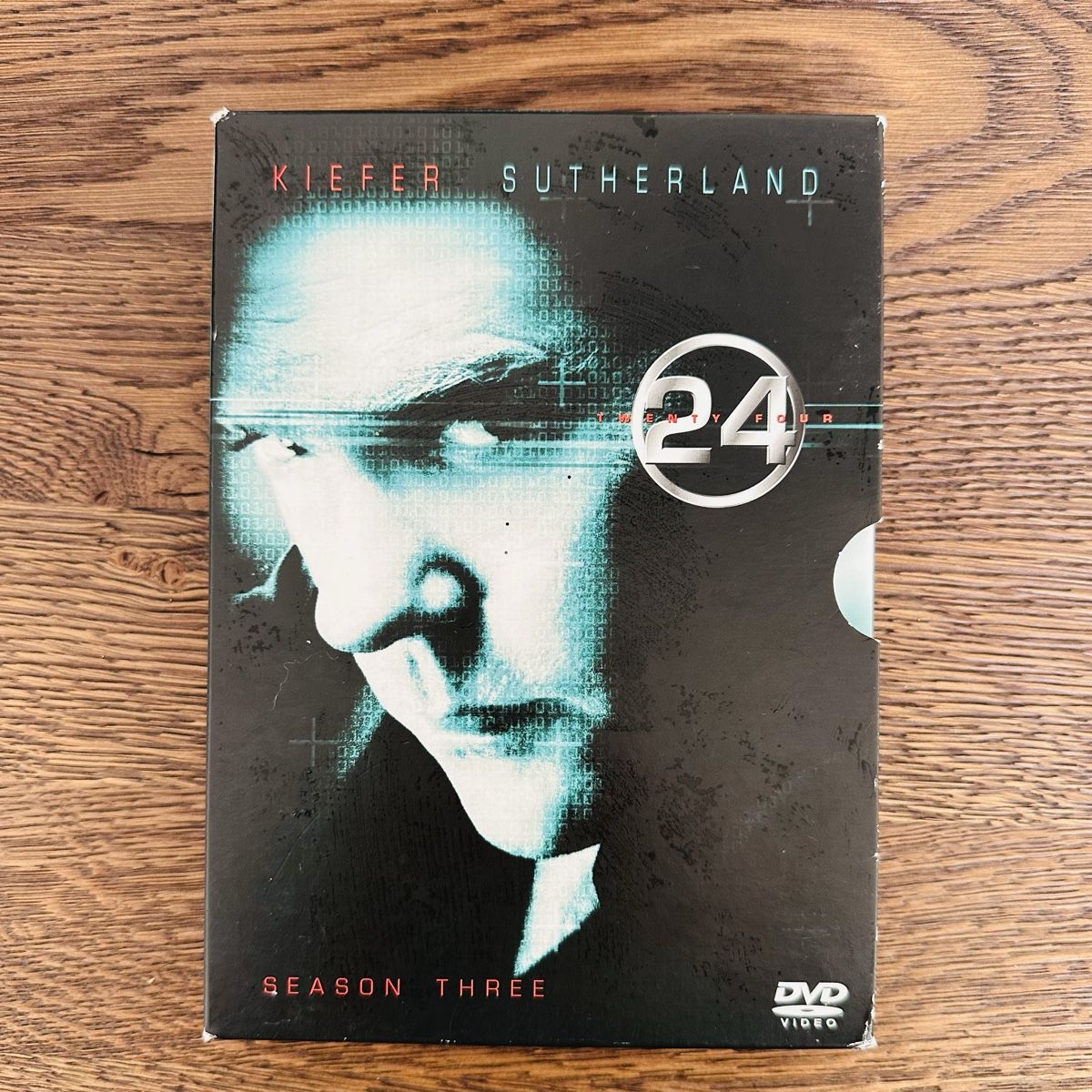 Tutti i DVDs: 24 - Staffel 3 - DVD Box - Kiefer Sutherland - Action – Usato da Zürich venduto da Y_Neher