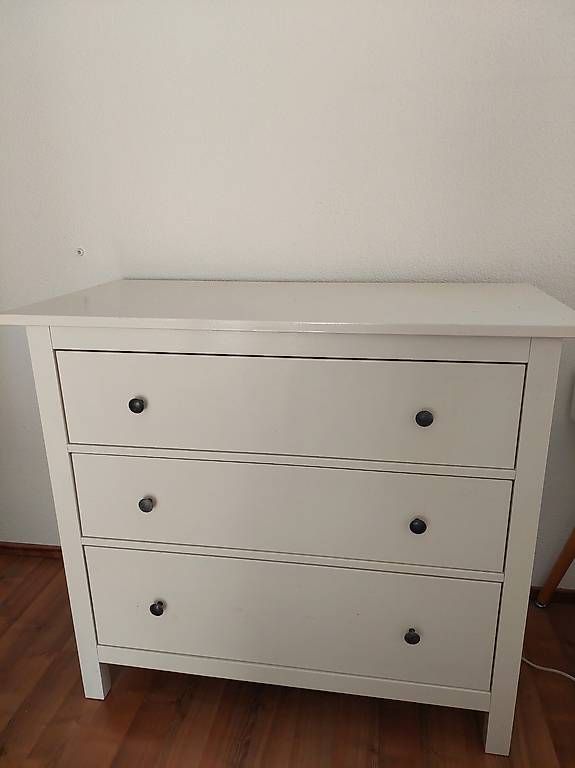 Cassettiere: Hemnes Komode 108x96 – Usato da Schachen LU venduto da Mister-jo